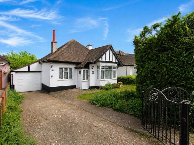 Bungalow for sale in Carshalton-on-the-Hill, Greater London