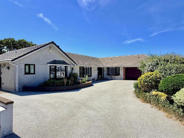 Bungalow for sale in Strode, Devon