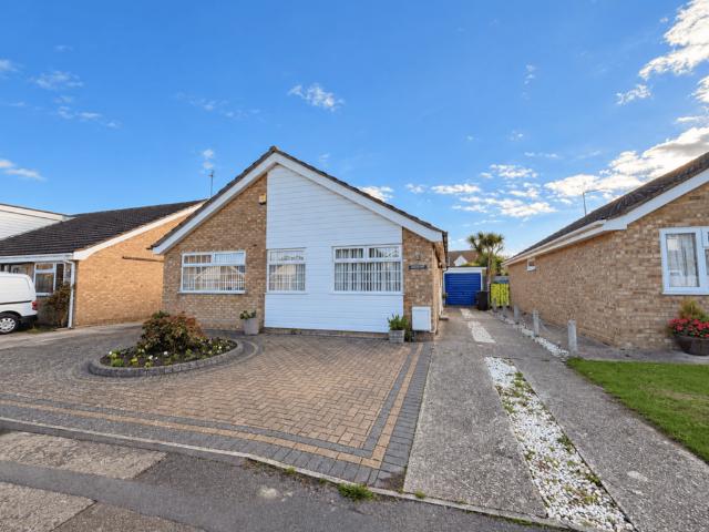 Bungalow for sale in Aingers Green, Tendring