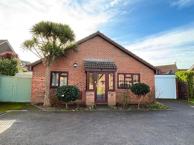 Bungalow for sale in Littlecote, West Sussex