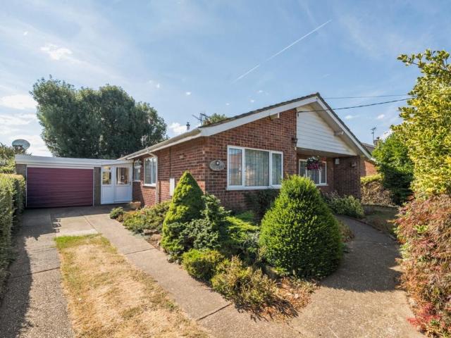 Bungalow for sale in Barholm, Lincolnshire