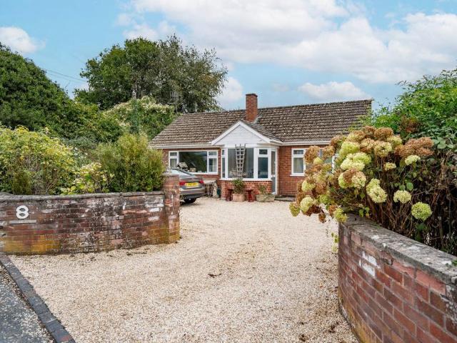 Bungalow for sale in Forthampton, Worcestershire
