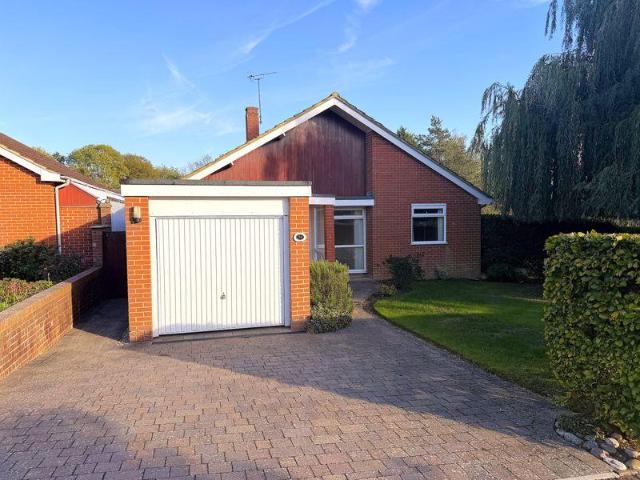 Bungalow for sale in Fole, Surrey