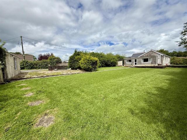 Bungalow for sale in Gorslas