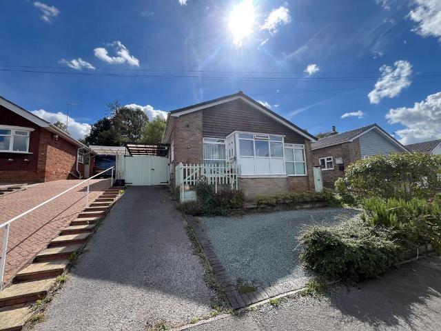 Bungalow for sale in Winshill, Beamhurst