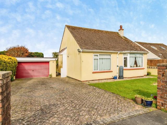 Bungalow for sale in Strode, Devon