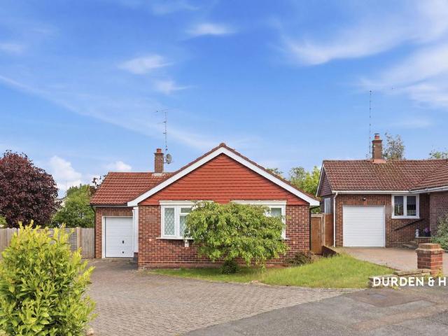 Bungalow for sale in Ongar, Epping