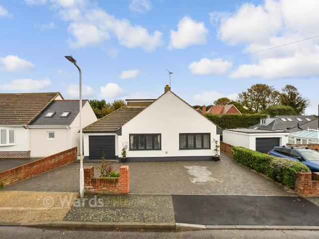 Bungalow for sale in Upton, Acol
