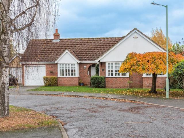 Bungalow for sale in Chelmondiston, Suffolk