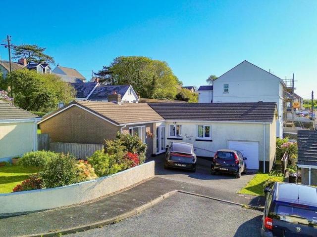 Bungalow for sale in Llanstadwell, Wales