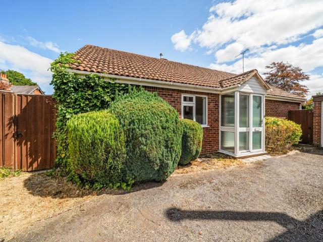 Bungalow for sale in Belmont, Dromore
