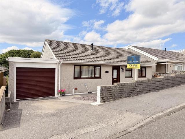 Bungalow for sale in Swiss Valley, Felinfoel