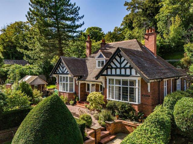 Bungalow for sale in Aldersley, West Midlands