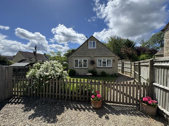 Bungalow for sale in Fossebridge, Gloucestershire