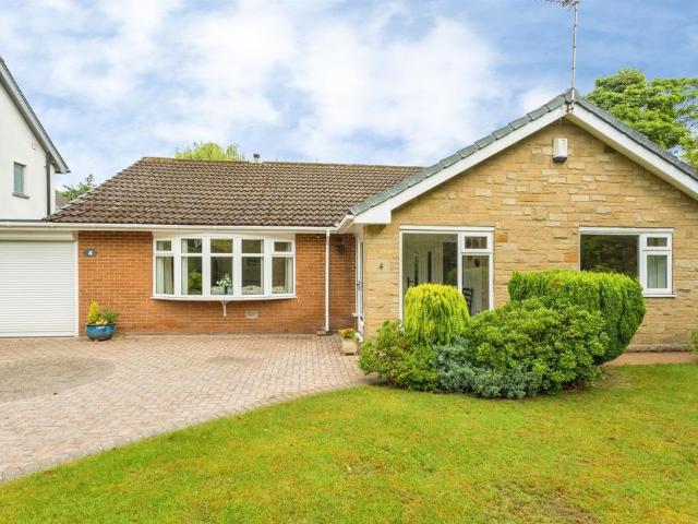 Bungalow for sale in Walton, Sandal