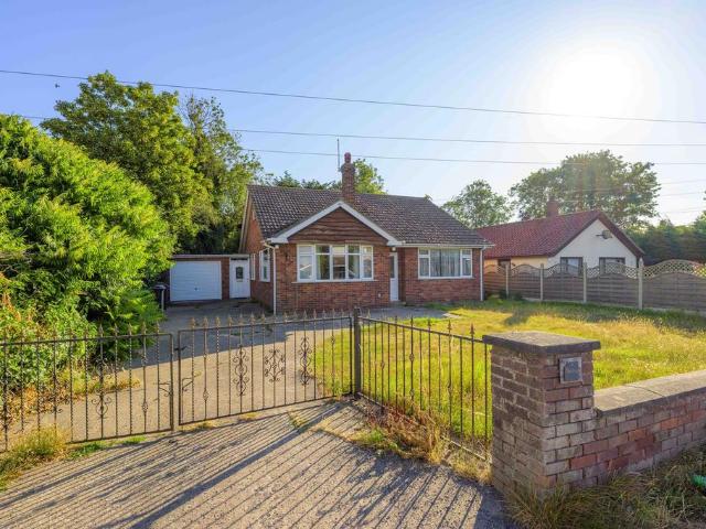 Bungalow for sale in Belleau, Lincolnshire