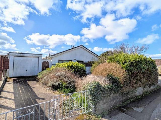 Bungalow for sale in Goldsithney, Cornwall