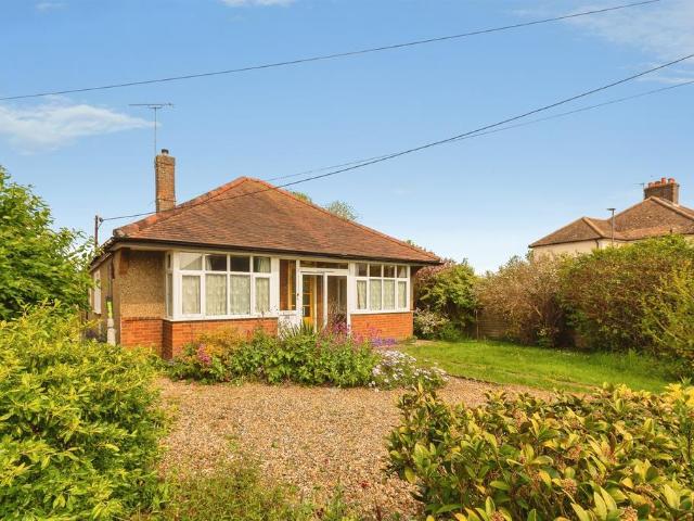Bungalow for sale in Weston Turville, Aston Clinton