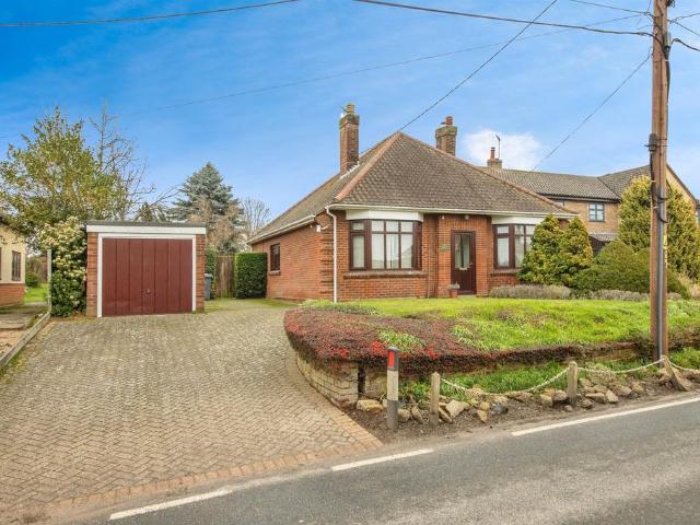 Bungalow for sale in Eastbridge, Suffolk
