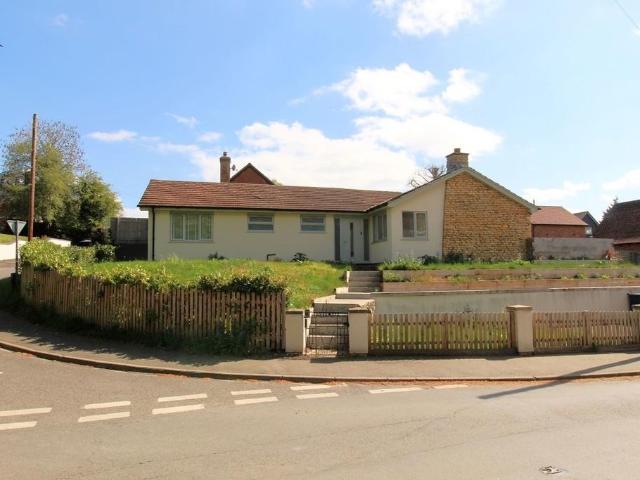 Bungalow for sale in Arrington, Cambridgeshire