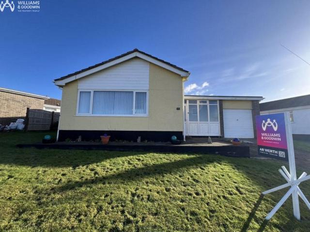 Bungalow for sale in Penrhyn, Cemaes