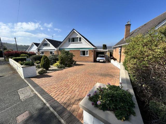 Bungalow for sale in Colwyn Bay, Wales