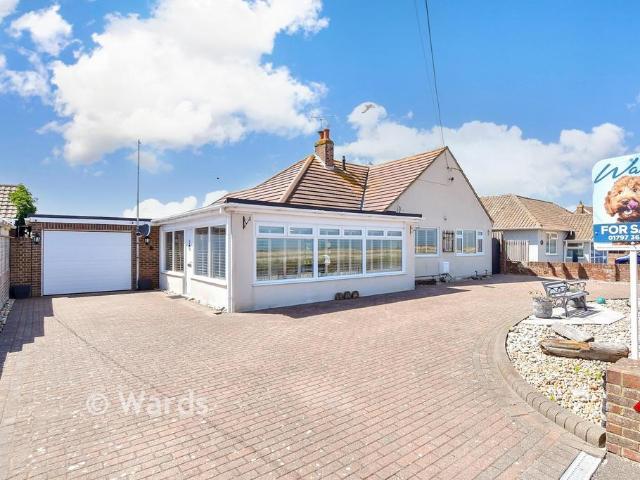 Bungalow for sale in Folkestone, Kent