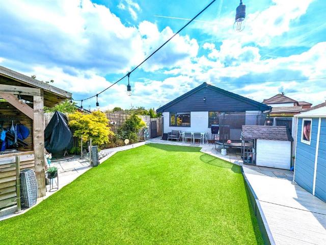 Bungalow for sale in Lilford, Wigan