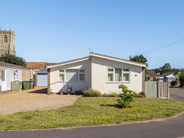 Bungalow for sale in Stokesby, Norfolk