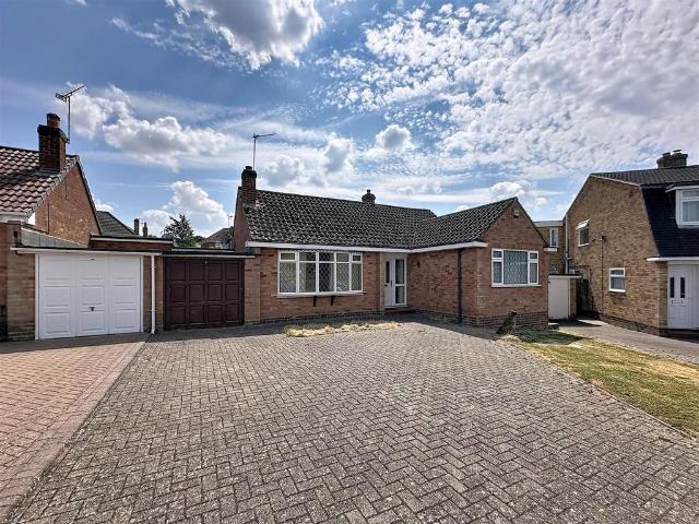 Bungalow for sale in Green Close, Warwickshire