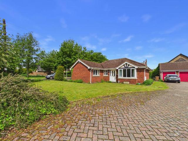 Bungalow for sale in Elloughton-cum-Brough, Brough