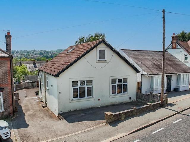 Bungalow for sale in Pouchen End, Hertfordshire