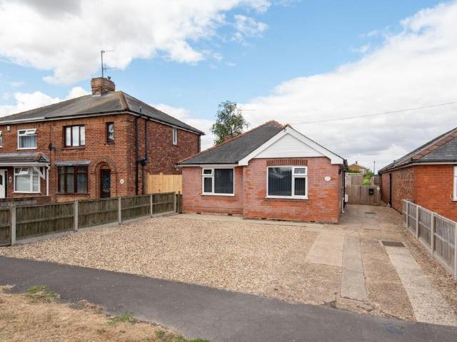 Bungalow for sale in Staniland, Boston