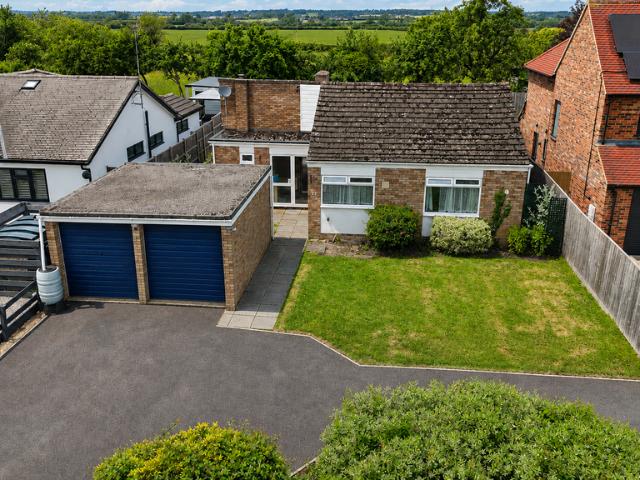 Bungalow for sale in Buckinghamshire