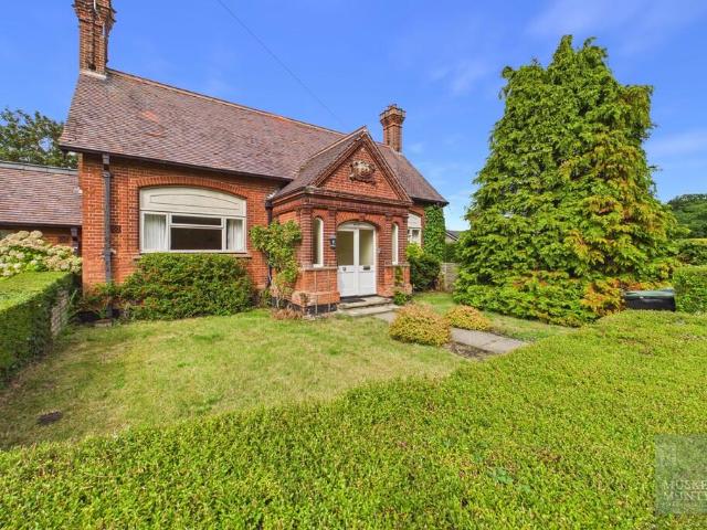 Bungalow for sale in Eastbridge, Suffolk