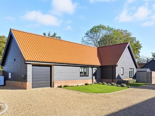 Bungalow for sale in Bedingfield, Suffolk