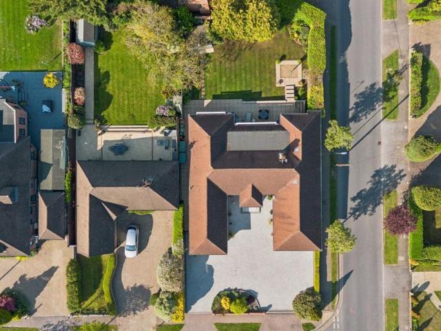 Bungalow for sale in Batchworth