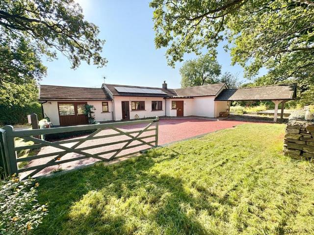 Bungalow for sale in Abergwili, Wales