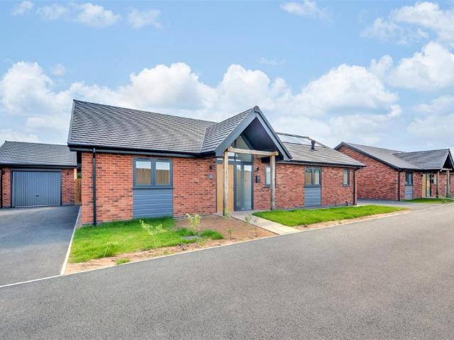 Bungalow for sale in Gedling, East Midlands