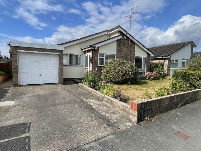 Bungalow for sale in Bangor On Dee, Wales