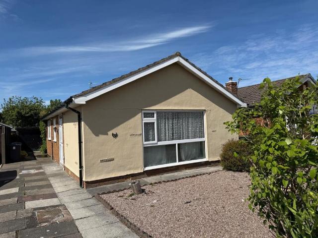 Bungalow for sale in Crossens, Sefton