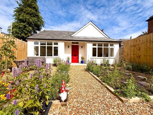 Bungalow for sale in Meols Cop, Southport