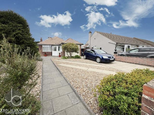 Bungalow for sale in Upper Dovercourt, Dale Hill