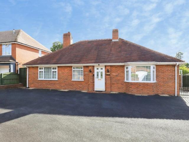 Bungalow for sale in Rushock, Worcestershire