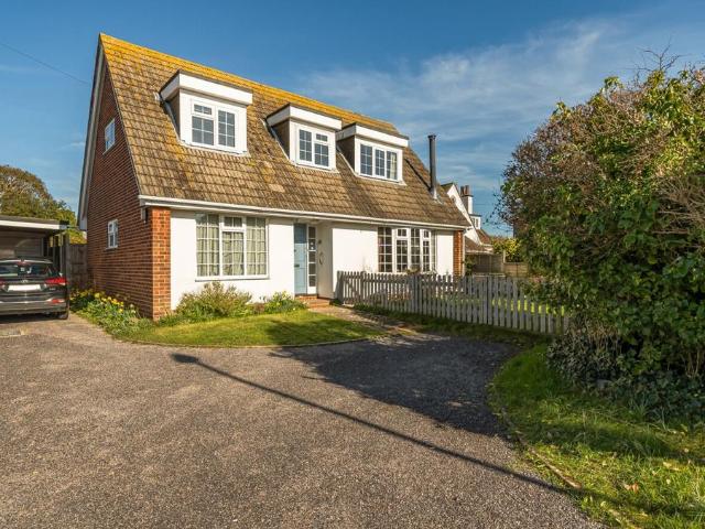 House for sale in Littlecote, West Sussex