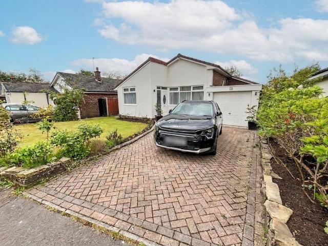 Bungalow for sale in Simister, Bury