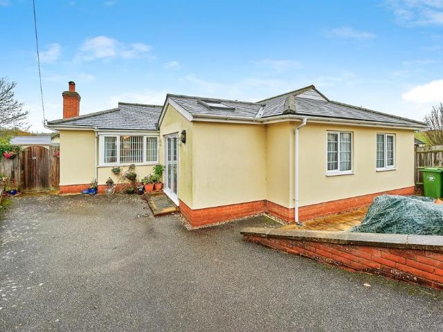 Bungalow for sale in Duton Hill, Essex