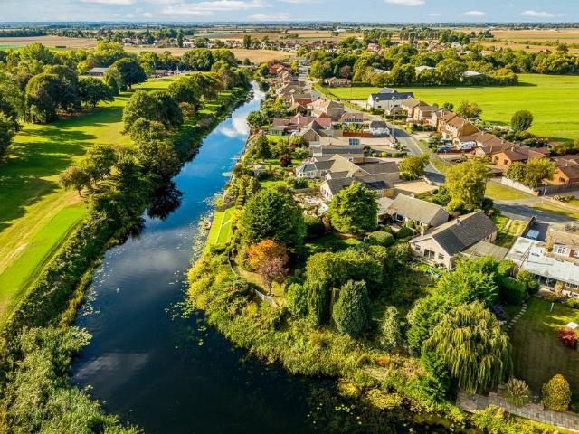 Bungalow for sale in Surfleet CP, South Holland