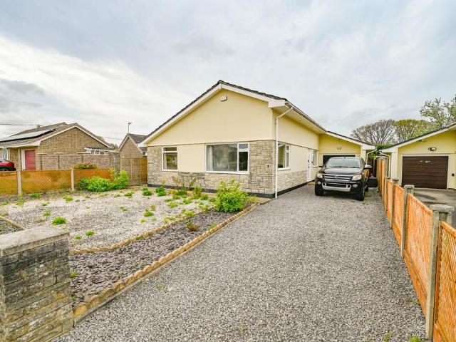 Bungalow for sale in Ferndown Town, Ferndown