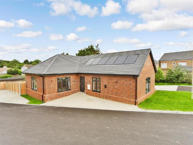 Bungalow for sale in Minster-on-Sea, Oad Street